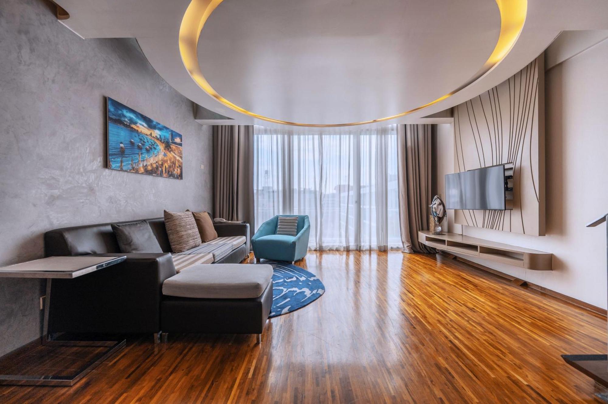 Hotel Baraquda Heeton Pattaya By Compass Hospitality Quarto foto