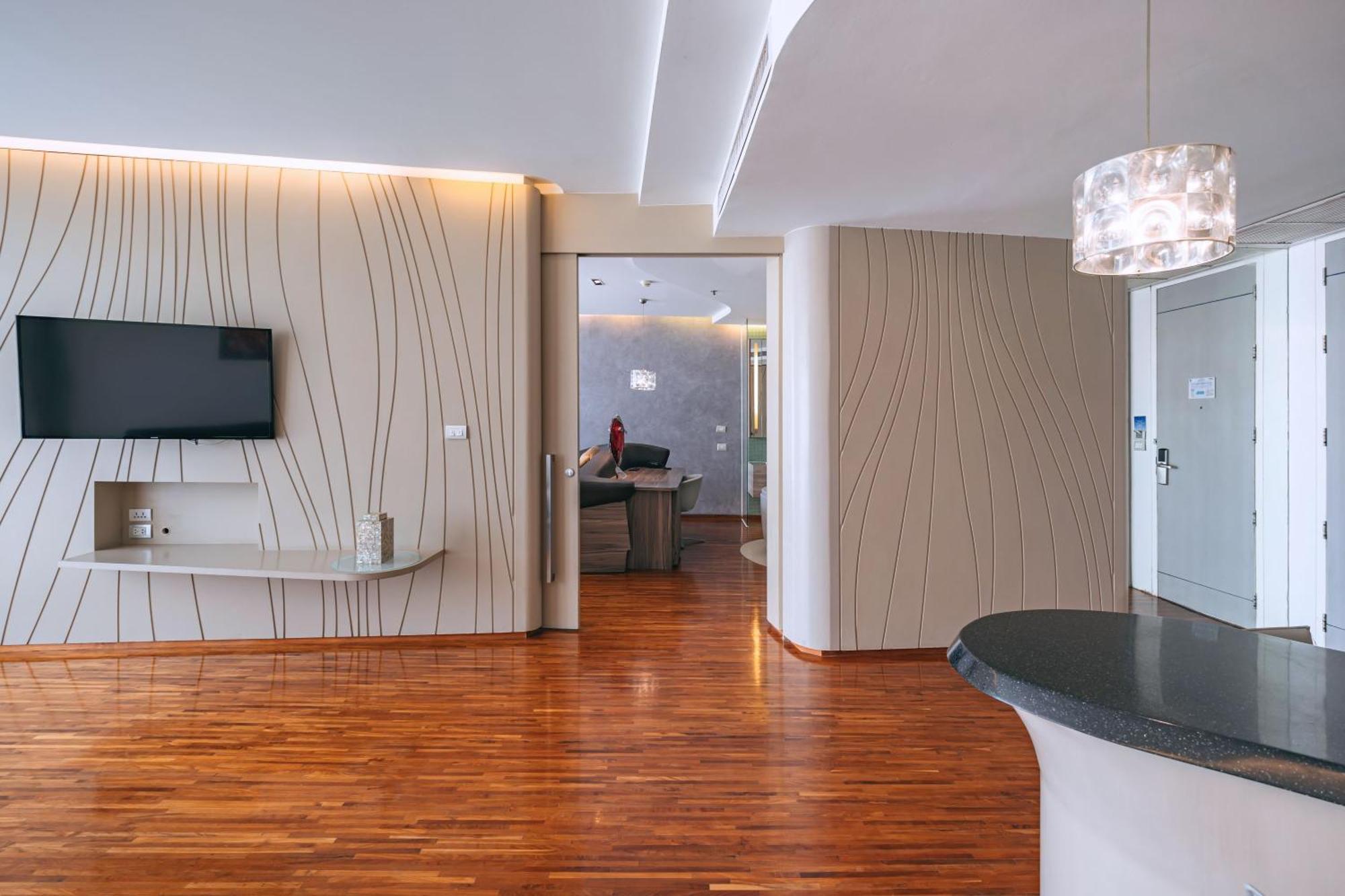 Hotel Baraquda Heeton Pattaya By Compass Hospitality Quarto foto