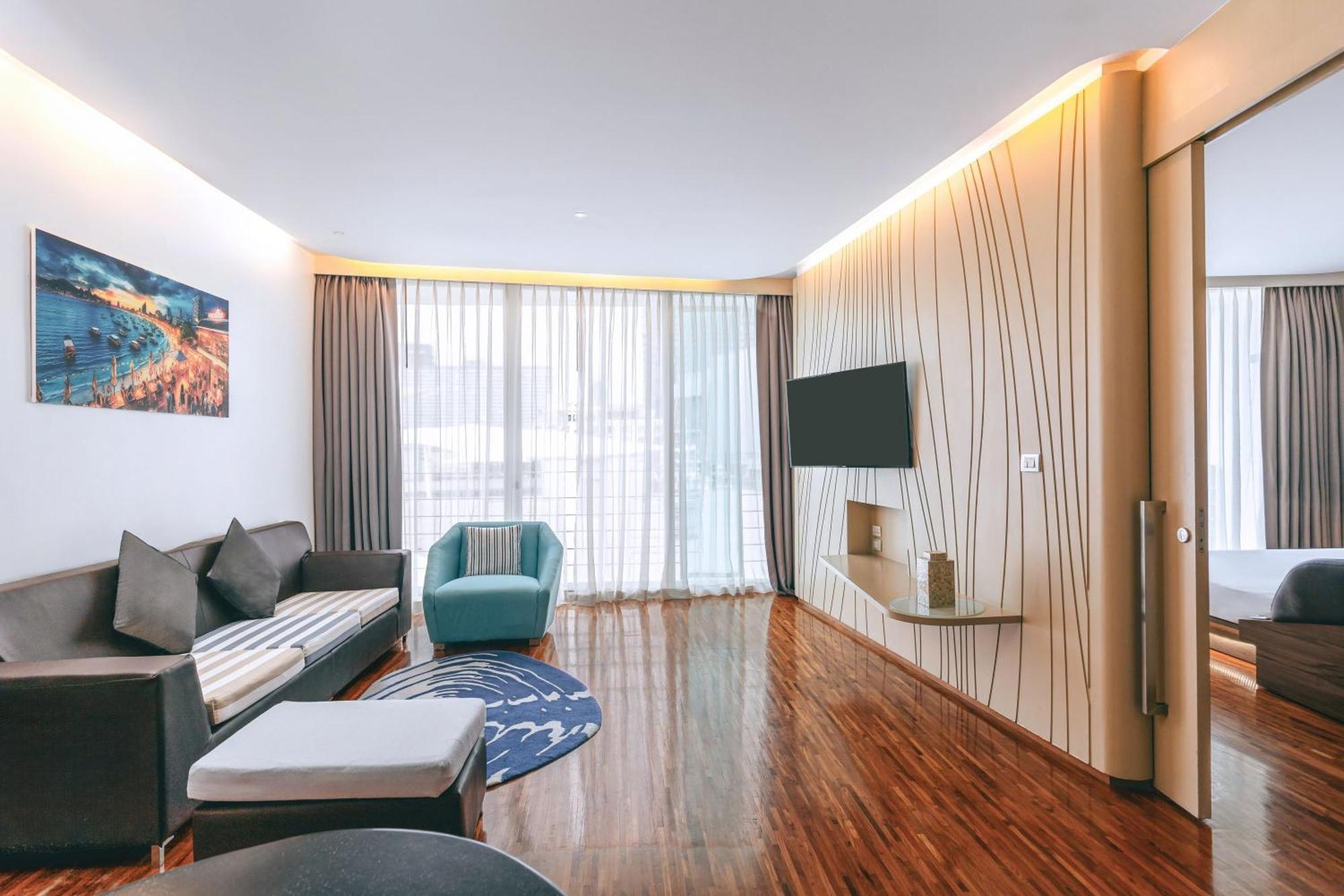 Hotel Baraquda Heeton Pattaya By Compass Hospitality Quarto foto