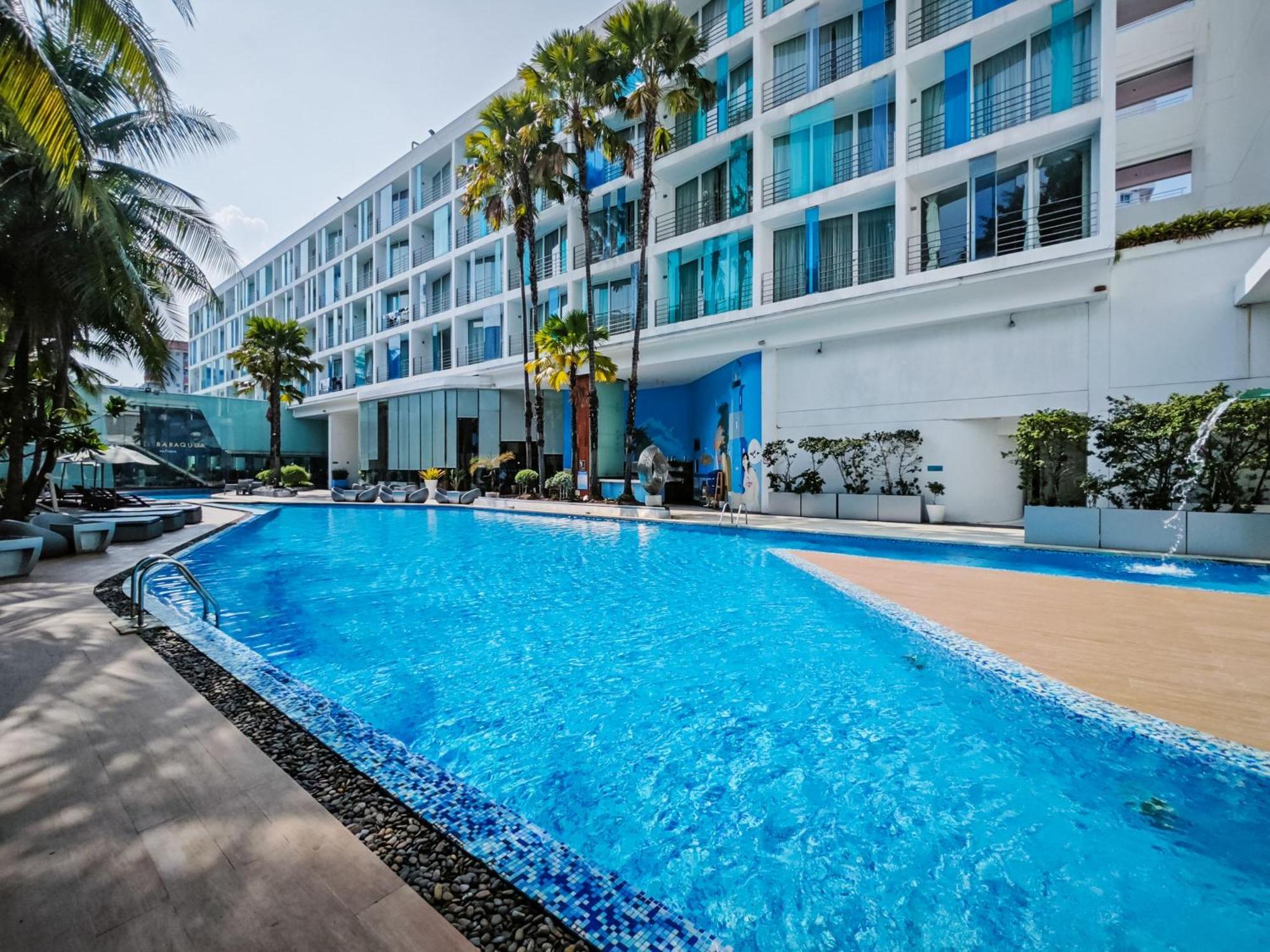 Hotel Baraquda Heeton Pattaya By Compass Hospitality Exterior foto