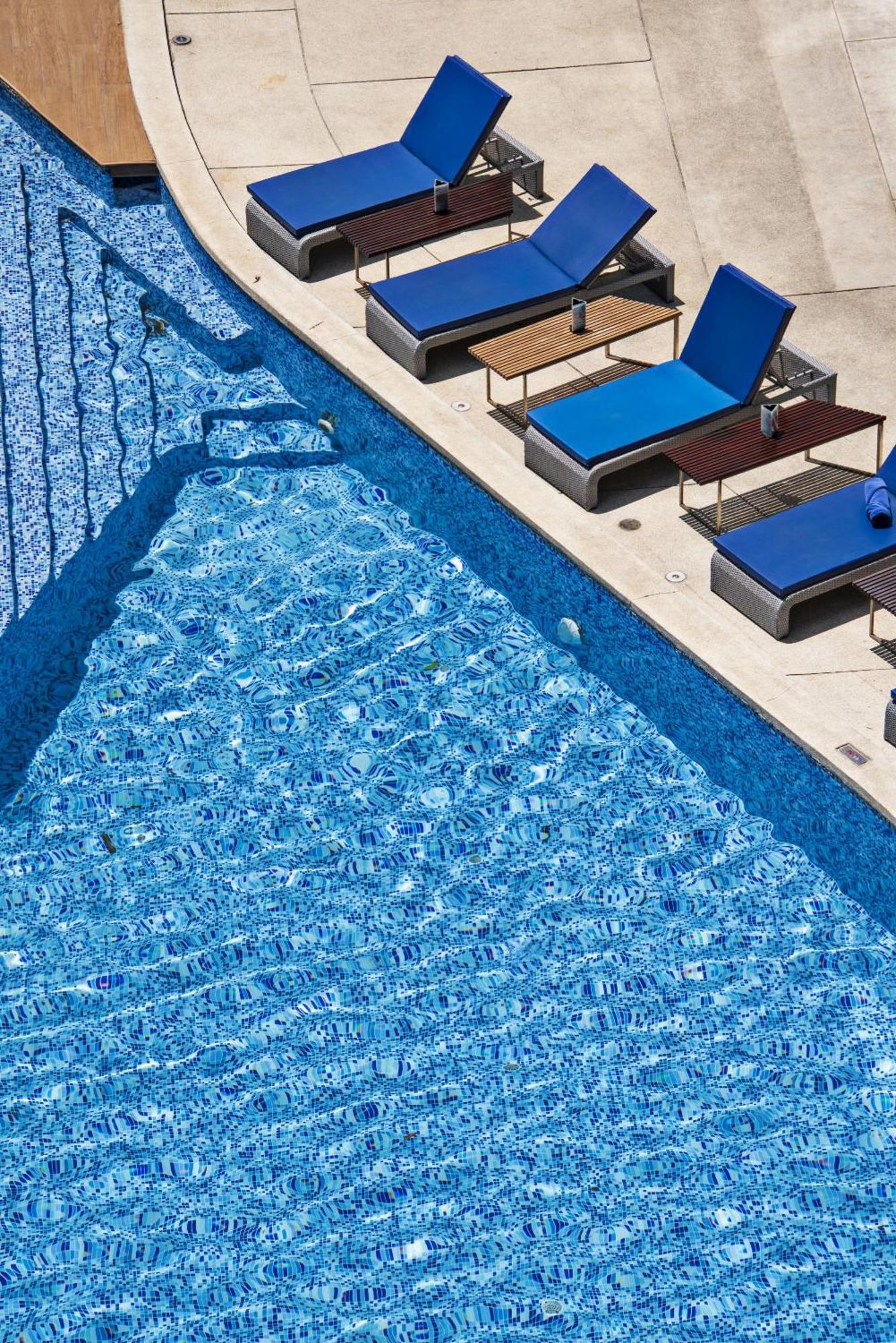 Hotel Baraquda Heeton Pattaya By Compass Hospitality Exterior foto