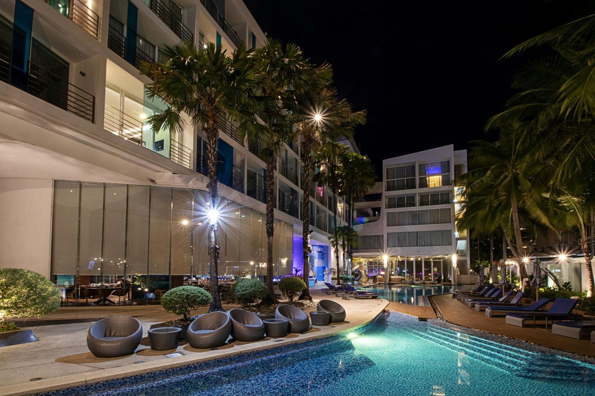Hotel Baraquda Heeton Pattaya By Compass Hospitality Exterior foto